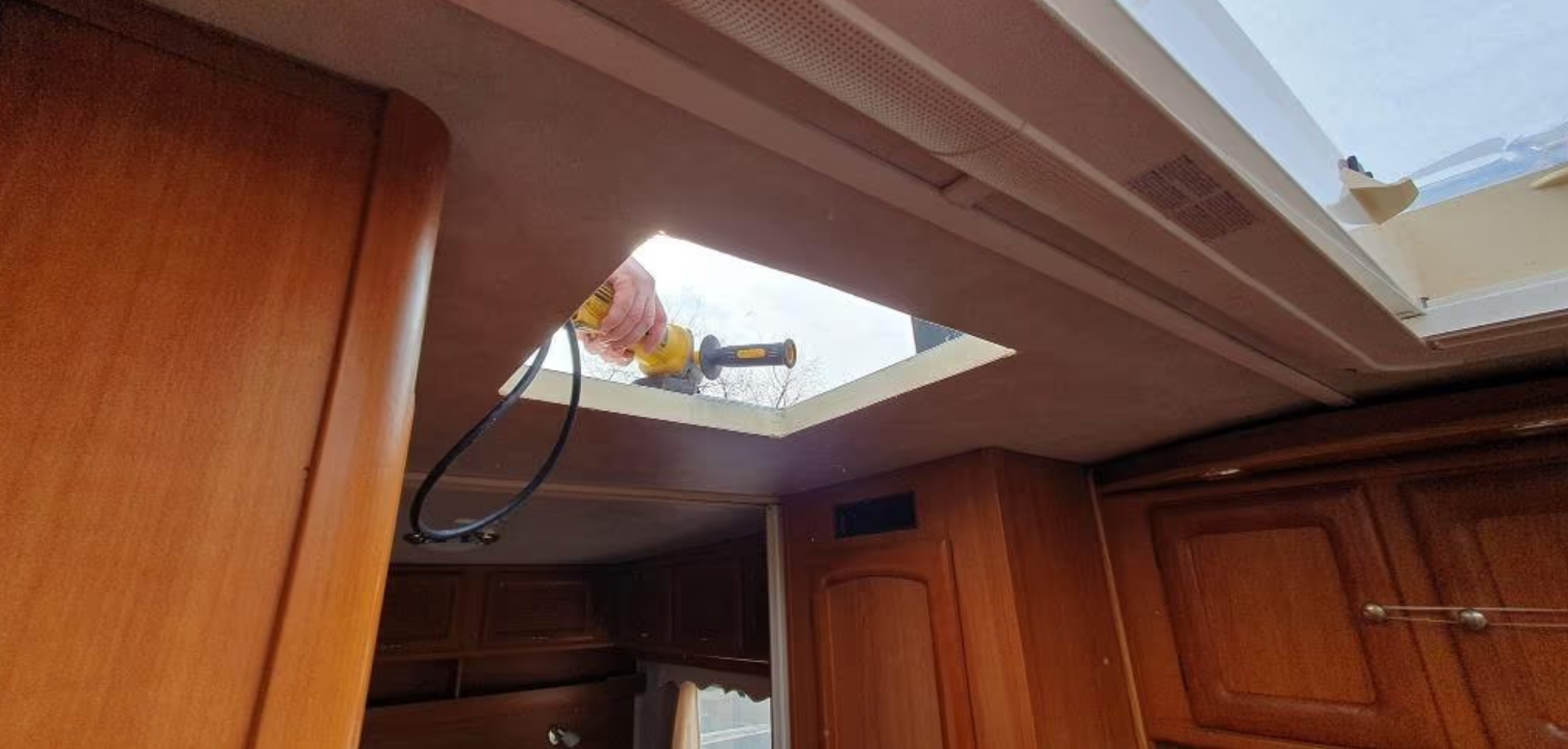 Triple LNB